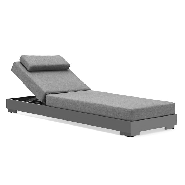 Capri Lounger