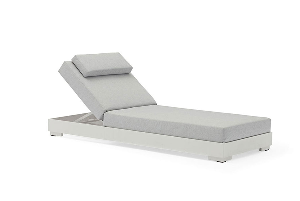 Capri Lounger