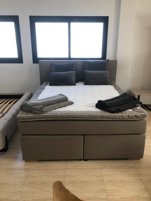 Bed Deiá
