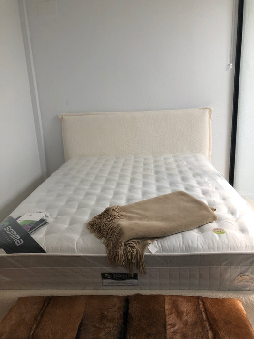 Ferro Bed