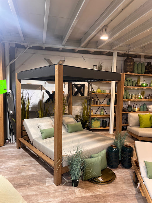 Capri Daybed