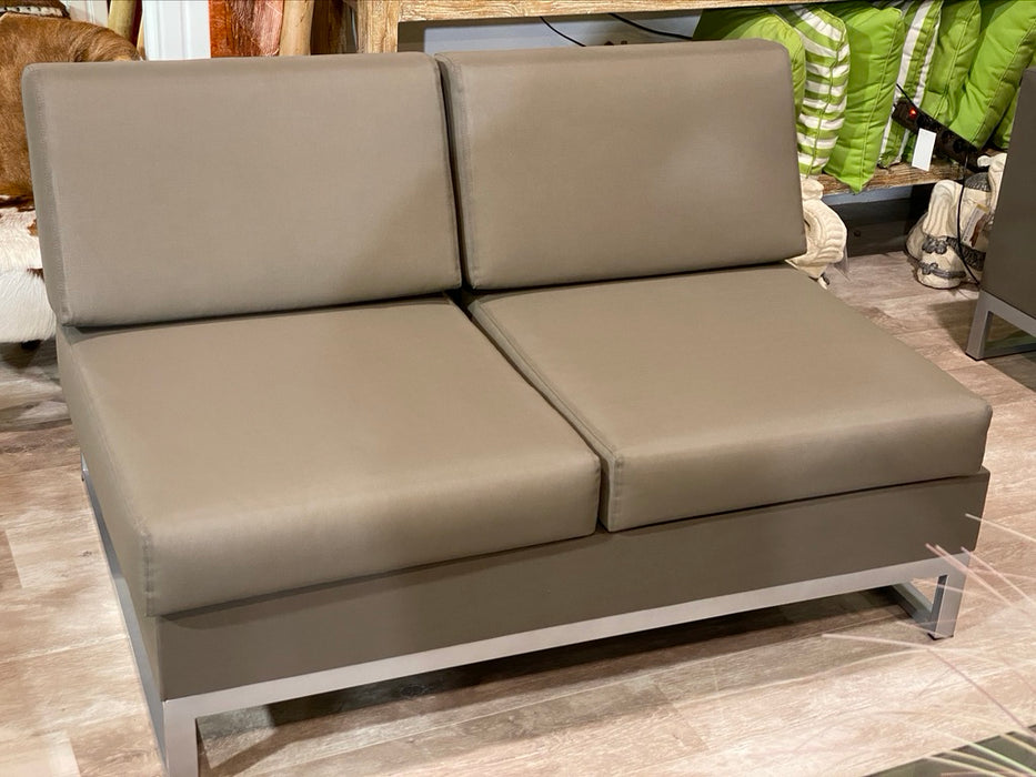 Prestige Module 2 Seater no armrest ALU
