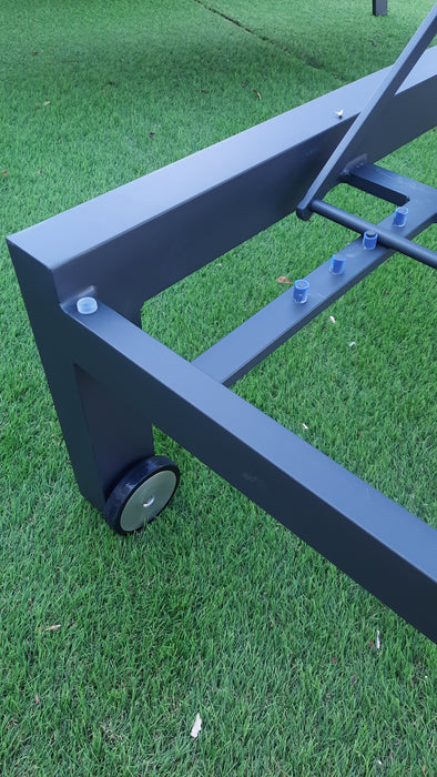 Solana Lounger with wheels